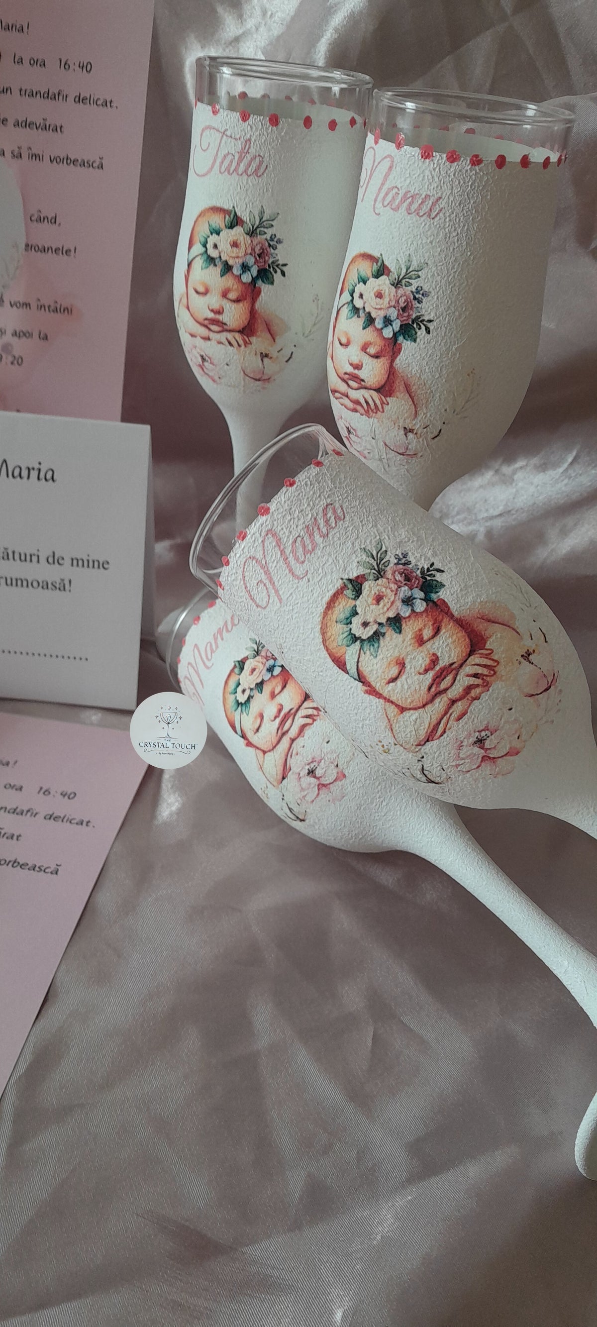 Pahar pentru botez cu decor delicat în nuanțe de roz