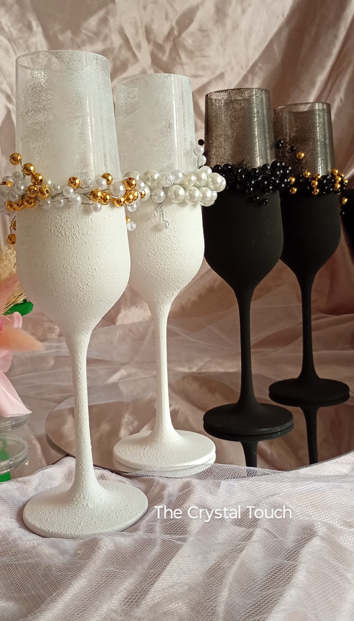 Pahare de nuntă personalizate alb-negru, cu perle decorative