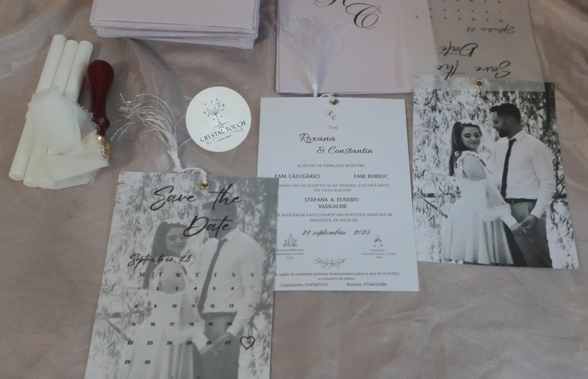 Invitație de nuntă cu fotografie, calendar Save the Date și ciucure decorativ