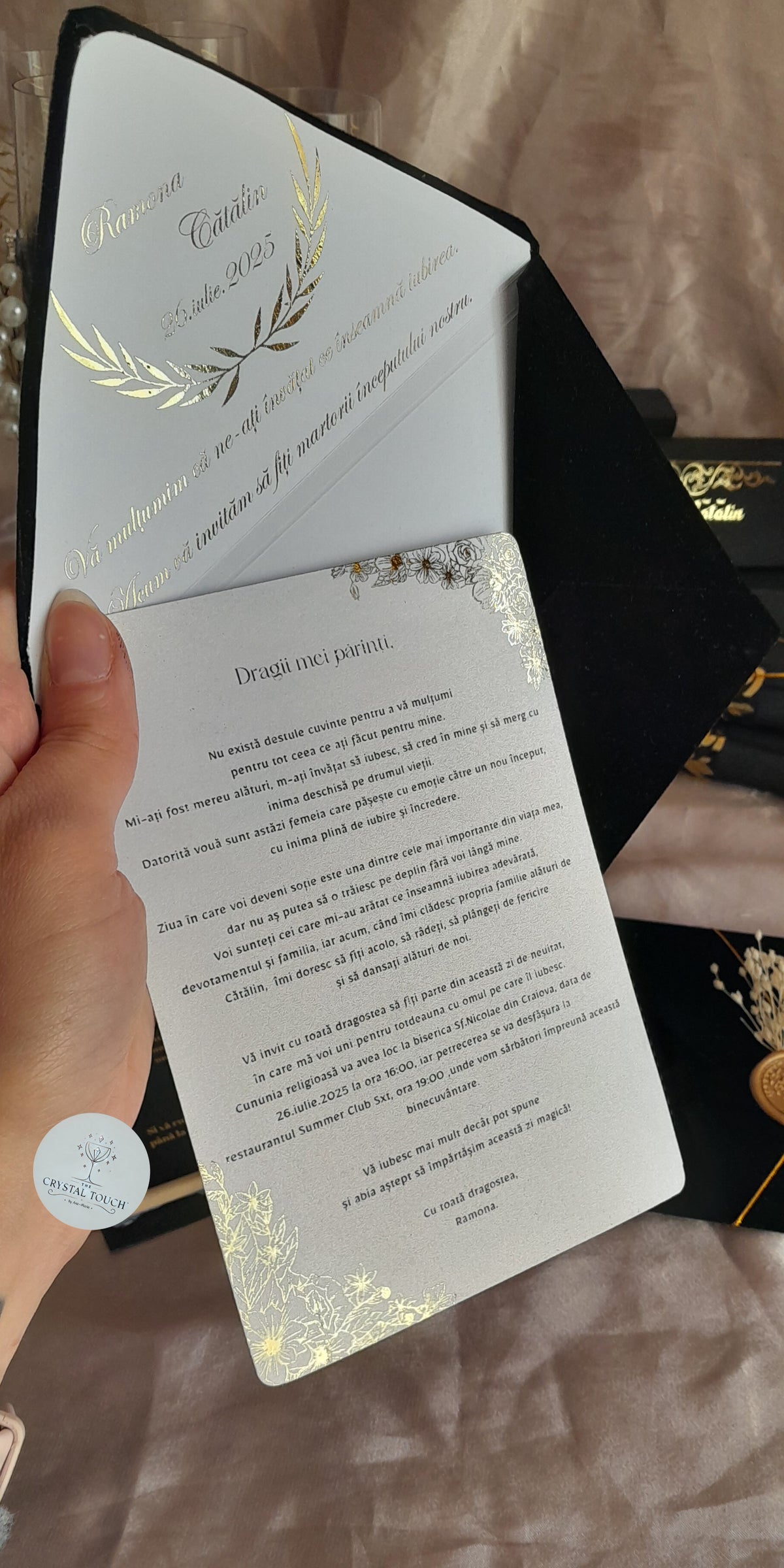 Invitație specială pentru nași, părinți sau rude apropiate, cu plic negru și sigiliu