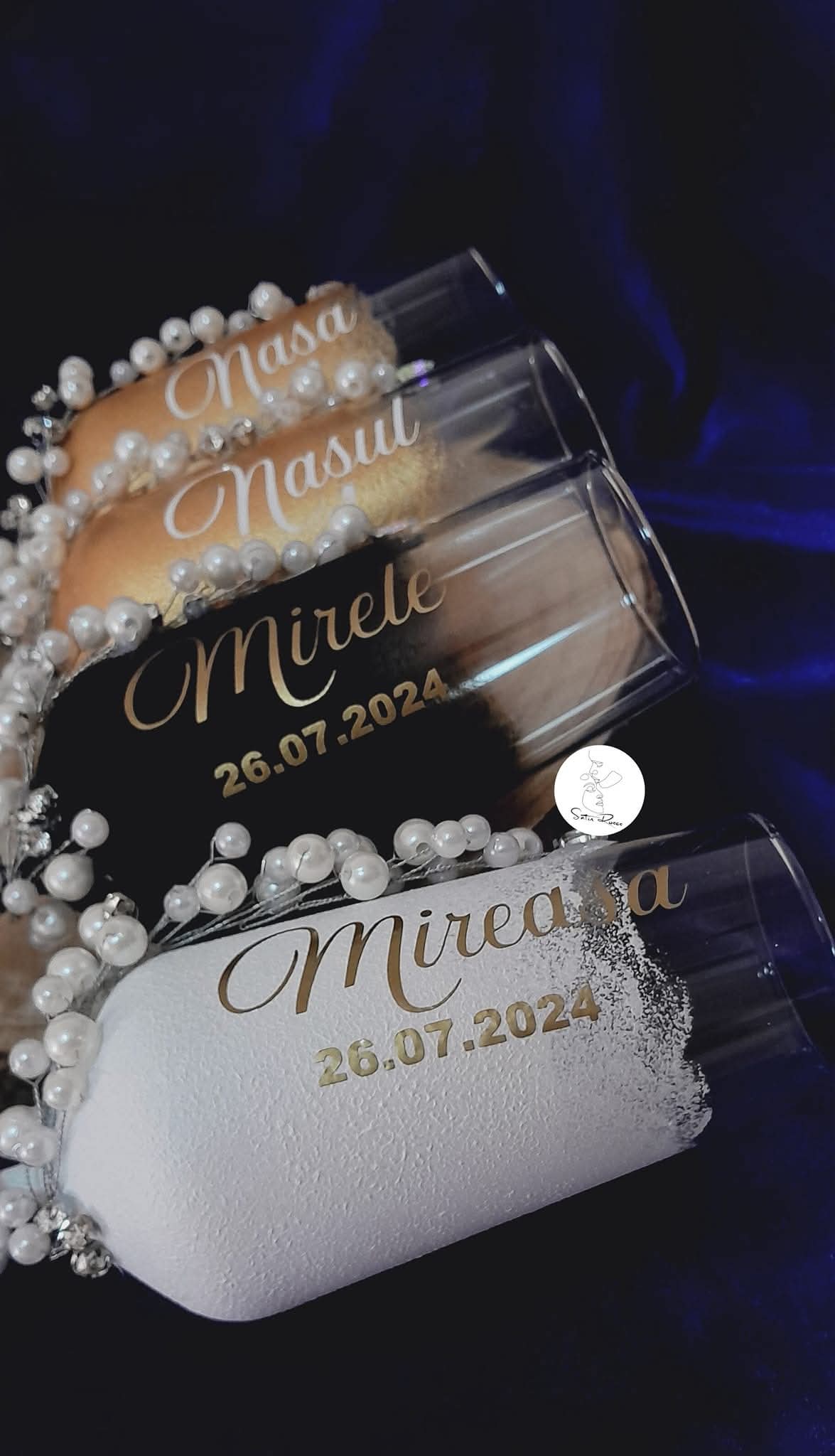 Pahare de nuntă personalizate cu perle și decor elegant