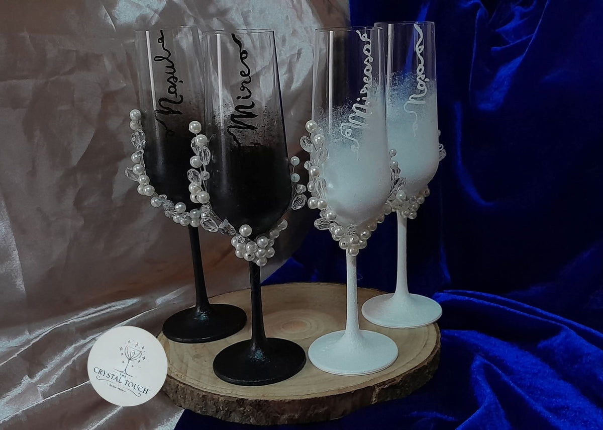 Pahare de nuntă personalizate cu perle și decor elegant