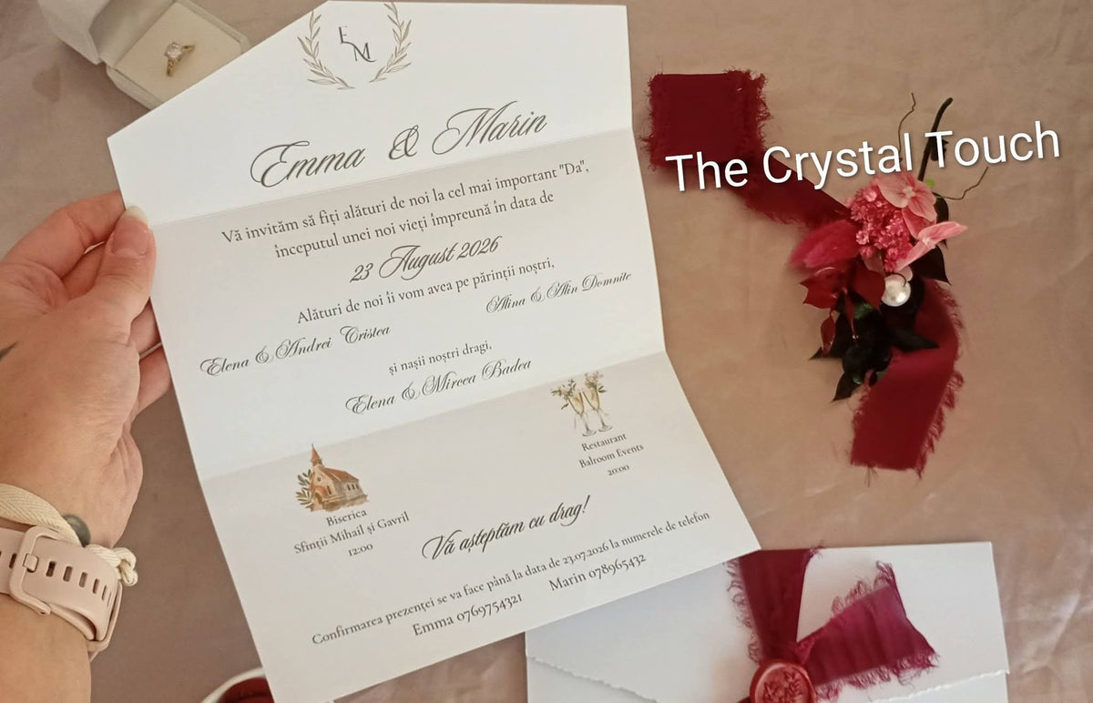 Invitație de nuntă elegantă cu sigiliu și panglică bordo